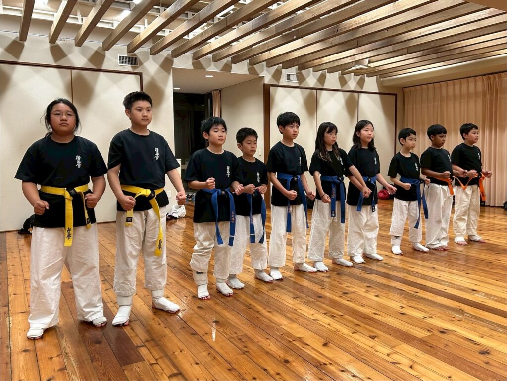 足立区　少年　空手　新田