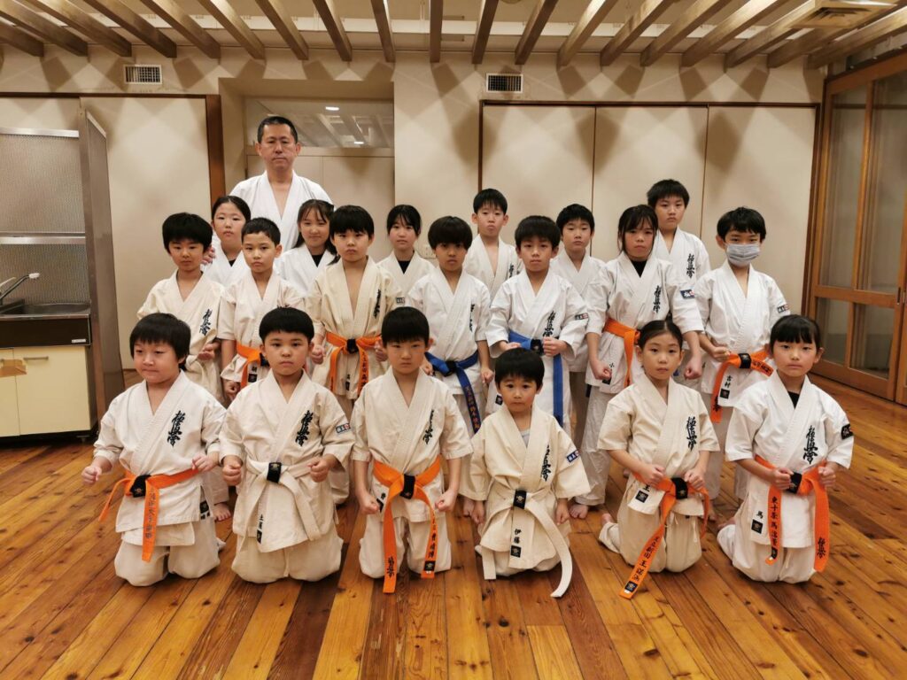 足立区　少年　空手　新田